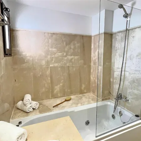 Spectacular 3 Bedroom Penthouse Appartement