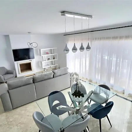 Spectacular 3 Bedroom Penthouse