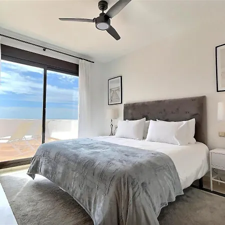 Appartement Spectacular 3 Bedroom Penthouse Casares