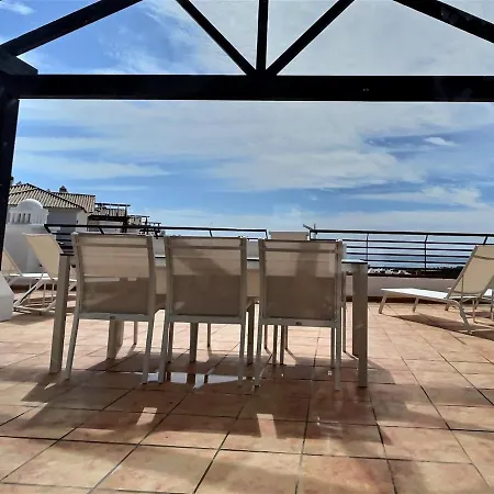 Spectacular 3 Bedroom Penthouse Appartement *