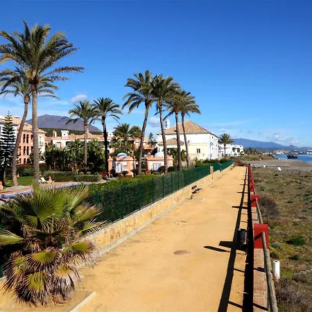 Spectacular 3 Bedroom Penthouse *